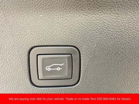 Used 2025 Chevrolet Tahoe Premier AWD/4WD image 48