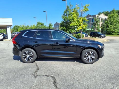 Certified 2023 Volvo XC60 B5 Core image 2