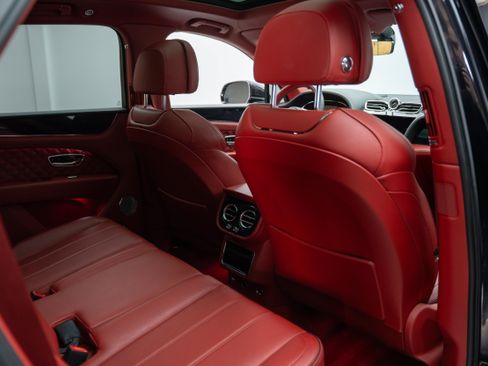 Used 2021 Bentley Bentayga w/ First Edition Specification AWD/4WD image 47