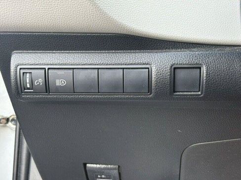 Used 2022 Toyota Corolla LE FWD image 13