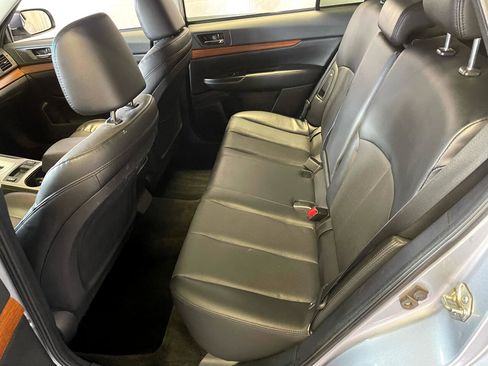 Used 2014 Subaru Outback 2.5i Limited image 21