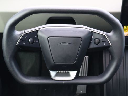 Used 2024 Tesla Cybertruck AWD Crew Cab image 20