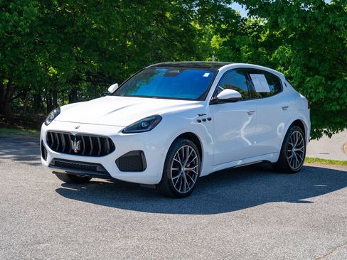 Used 2023 Maserati Grecale Modena AWD/4WD image 4
