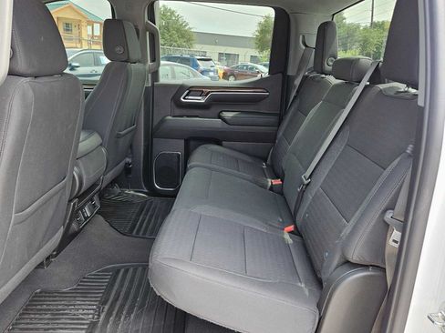 Used 2025 Chevrolet Silverado 1500 LT RWD image 19