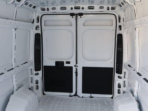 New 2026 RAM ProMaster 2500 w/ Convenience Group image 14