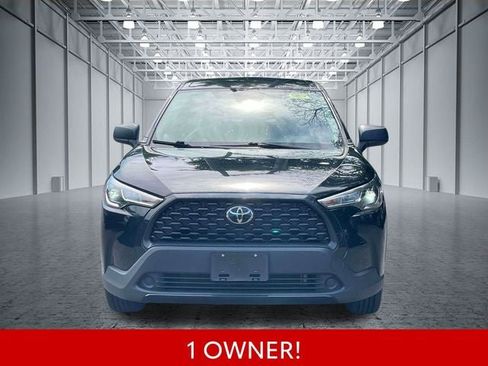 Used 2024 Toyota Corolla Cross L AWD/4WD image 2