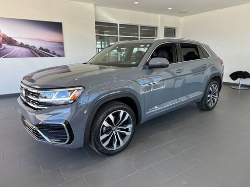 Used 2023 Volkswagen Atlas Cross Sport SEL Premium R-Line AWD/4WD image 4