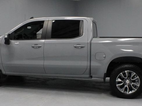 Used 2024 Chevrolet Silverado 1500 LT AWD/4WD image 7