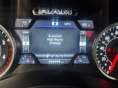 Used 2024 RAM 2500 Laramie AWD/4WD image 26