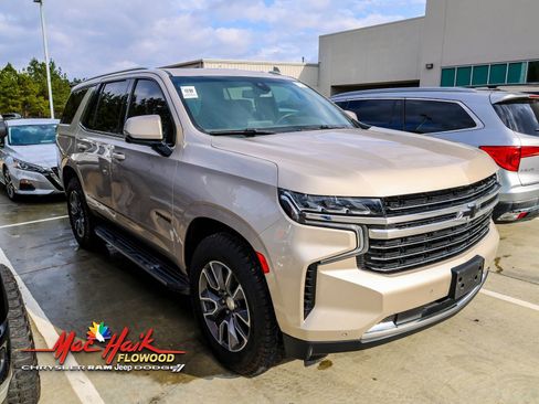 Used 2021 Chevrolet Tahoe LT w/ LT Signature Plus Package image 2