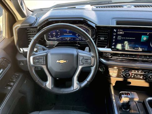 Used 2022 Chevrolet Silverado 1500 LTZ w/ LTZ Premium Package image 8