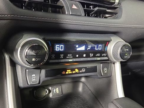 Used 2023 Toyota RAV4 XLE AWD/4WD image 19