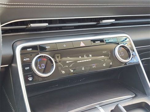 Used 2024 Genesis GV80 3.5T image 22