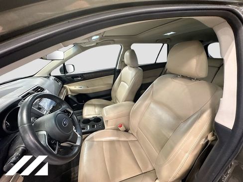Used 2018 Subaru Outback 2.5i Limited AWD/4WD image 23