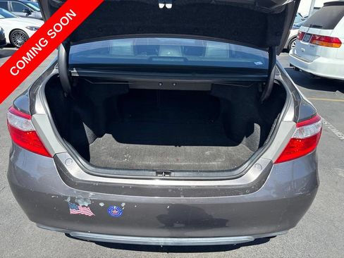 Used 2017 Toyota Camry SE FWD image 10