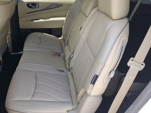 Used 2018 INFINITI QX60 FWD w/ Premium Plus Package image 18