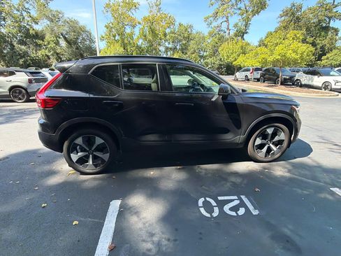 Used 2025 Volvo XC40 B5 Plus AWD/4WD image 16