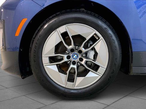 Used 2022 BMW iX xDrive50 w/ Convenience Package image 11