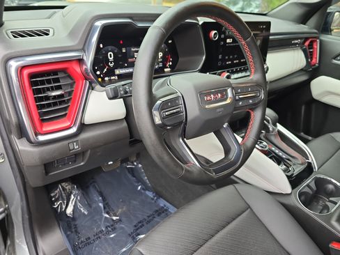 Used 2024 GMC Canyon AT4X image 15