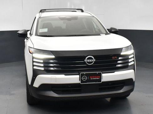 New 2026 Nissan Kicks SR w/ Cold Weather Package AWD/4WD image 2