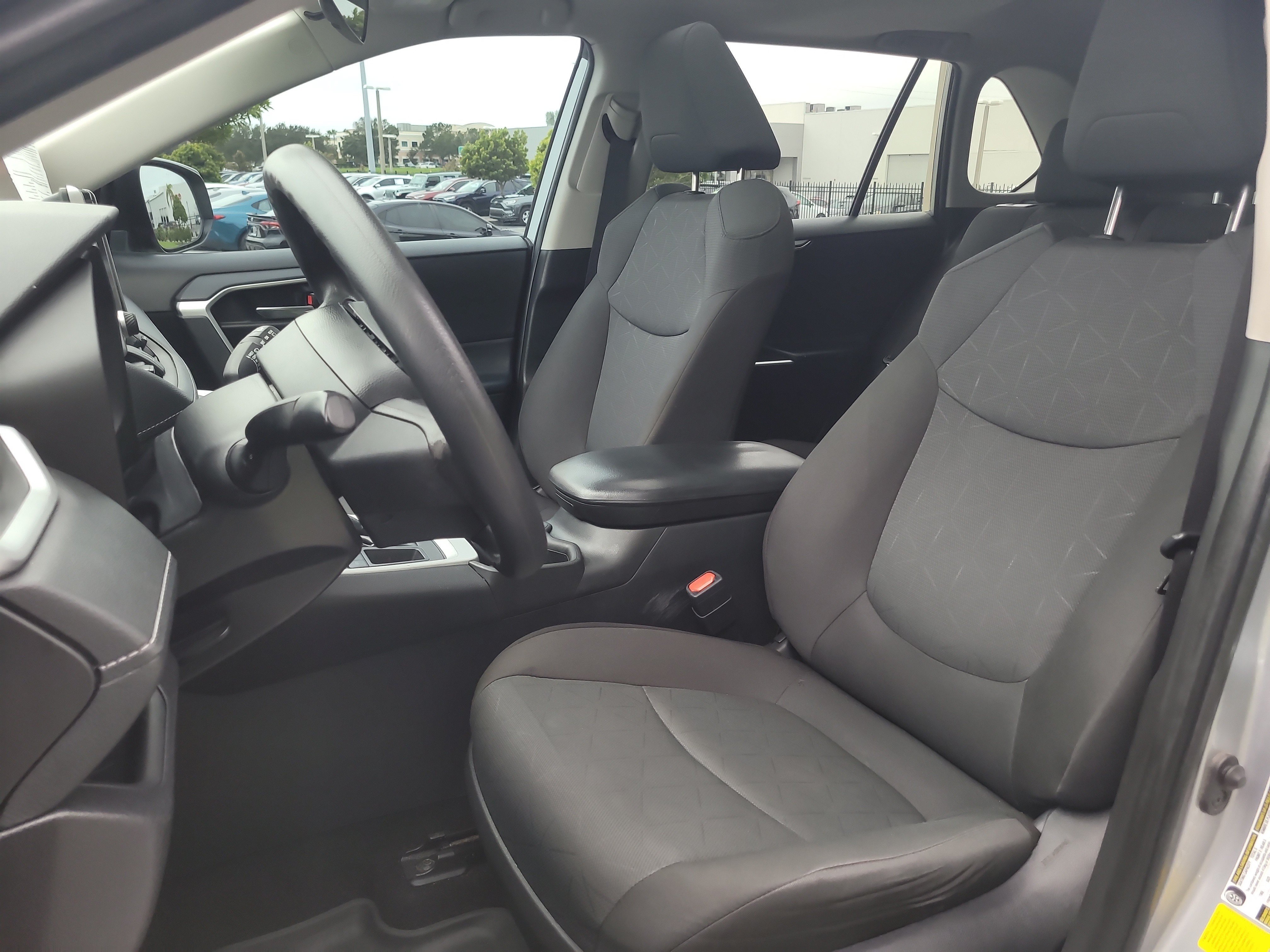 Certified 2025 Toyota RAV4 XLE w/ Convenience Package FWD image 21