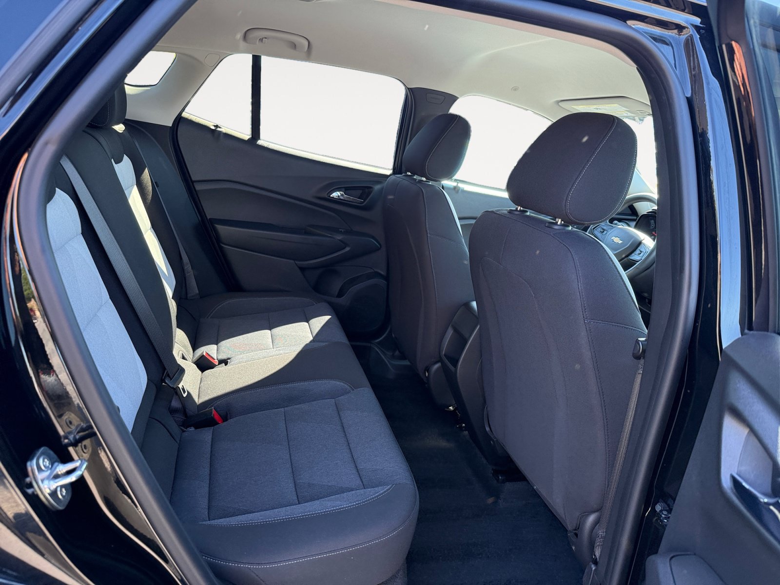 Used 2024 Chevrolet Trax LS FWD image 18