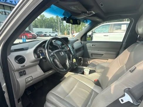 Used 2011 Honda Pilot Touring image 6