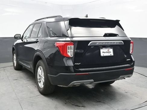 Used 2023 Ford Explorer XLT w/ Equipment Group 202A AWD/4WD image 5
