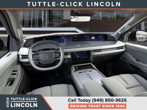 New 2026 Lincoln Navigator Reserve w/ Jet Appearance Package image 9