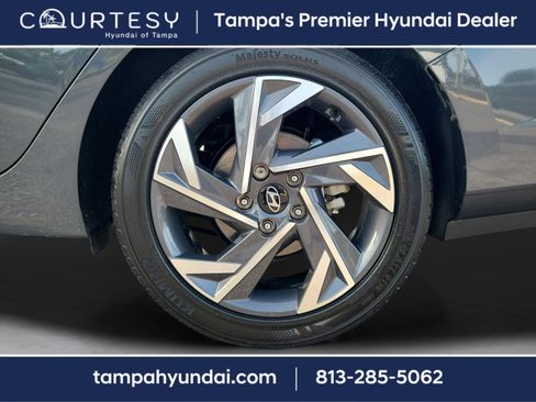 Certified 2025 Hyundai Elantra Sport image 5
