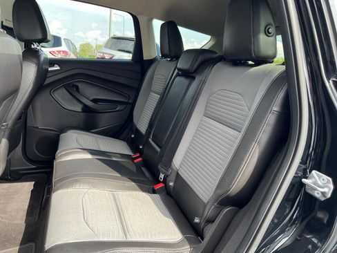 Used 2017 Ford Escape SE w/ SE Sport Appearance Package FWD image 26