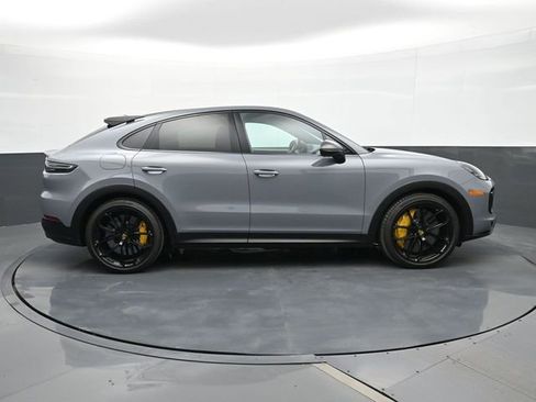Certified 2023 Porsche Cayenne Turbo GT AWD/4WD image 24