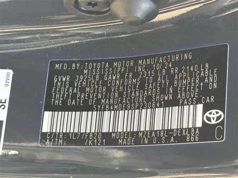 Used 2025 Toyota Corolla LE image 31