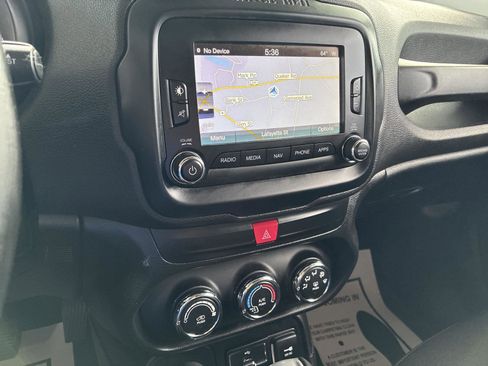 Used 2017 Jeep Renegade Altitude AWD/4WD image 20