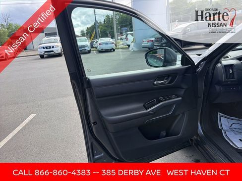 Certified 2023 Nissan Pathfinder SL w/ SL Premium Package AWD/4WD image 11