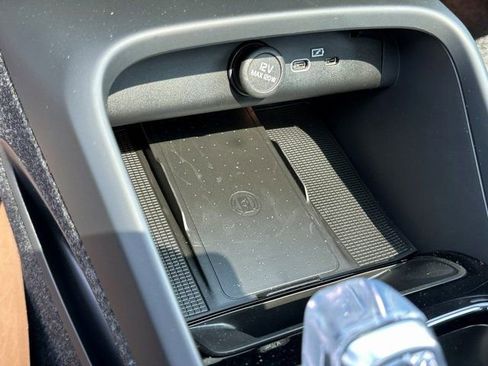 New 2025 Volvo XC40 B5 Ultra w/ Climate Package image 24