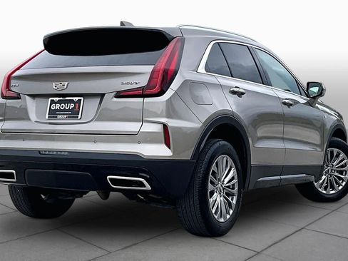 Used 2025 Cadillac XT4 Premium Luxury FWD image 13