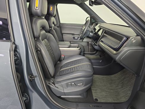 Used 2023 Rivian R1S Adventure AWD/4WD image 24