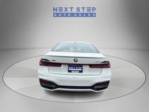 Used 2020 BMW 750i xDrive w/ Executive Package AWD/4WD image 7