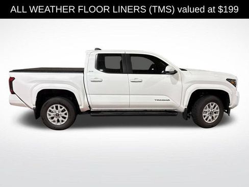 Used 2025 Toyota Tacoma SR5 AWD/4WD image 4