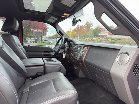Used 2011 Ford F250 Lariat image 8