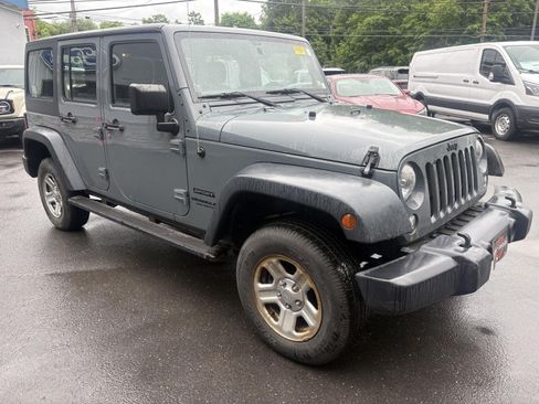 Used 2014 Jeep Wrangler Unlimited Sport AWD/4WD image 16