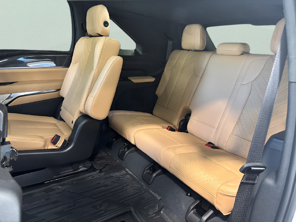 New 2026 Cadillac Escalade IQ Sport 2 w/ LPO, ONYX Package AWD/4WD image 19