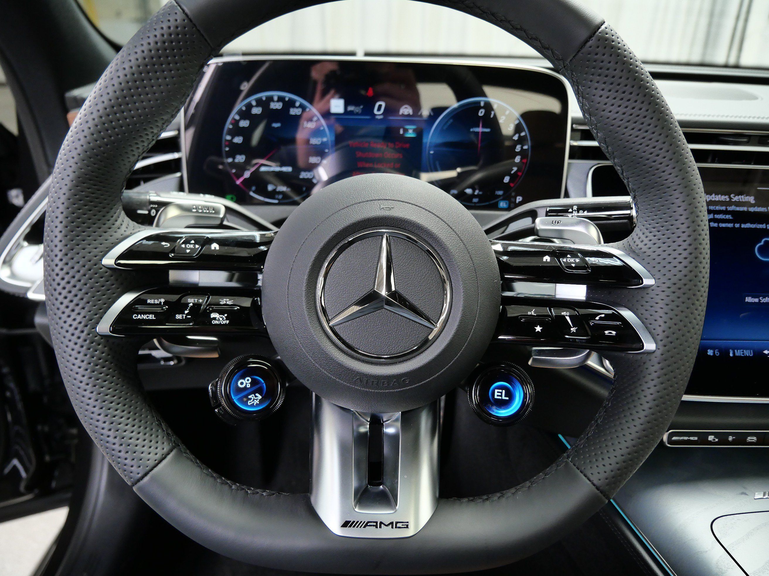 New 2026 Mercedes-Benz E 53 AMG e 4MATIC Sedan image 19