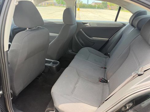 Used 2011 Volkswagen Jetta Sedan image 8