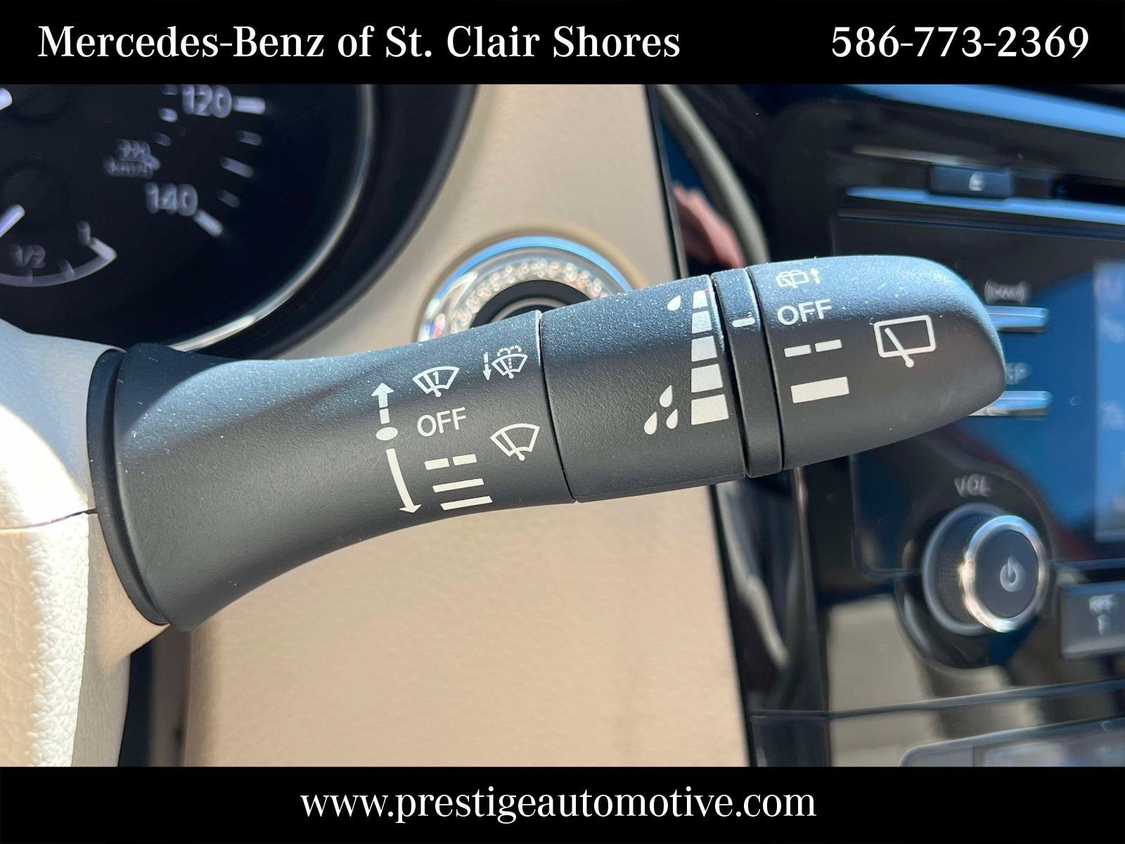 Used 2015 Nissan Rogue SV FWD image 33