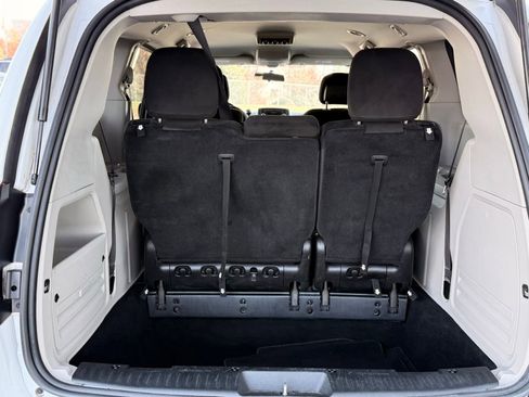 Used 2016 Dodge Grand Caravan SE w/ Quick Order Package 29E SE image 35