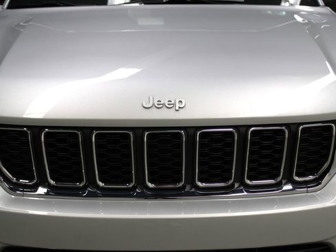 New 2025 Jeep Grand Cherokee Laredo X w/ Luxury Tech Group I image 36