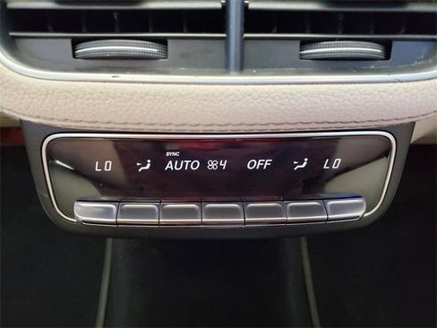 Used 2021 Mercedes-Benz GLS 450 4MATIC image 20