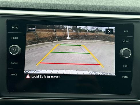 Used 2021 Volkswagen Atlas SE w/ Towing Package image 24